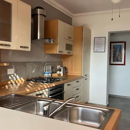 Appartement In Swieqi With Communal Pool
